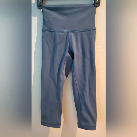 Lululemon Wunder Under Hi Rise 1/2 tight full on Luxtreme 17" - Picture 1 of 7